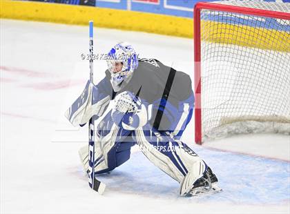 Thumbnail 2 in Darien vs. New Canaan (CIAC DI Semifinal) photogallery.