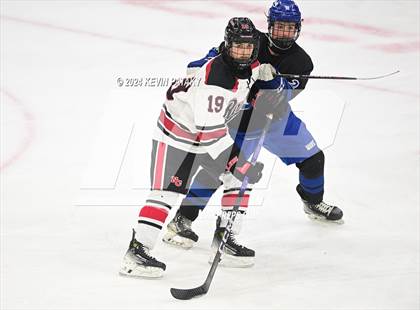 Thumbnail 2 in Darien vs. New Canaan (CIAC DI Semifinal) photogallery.