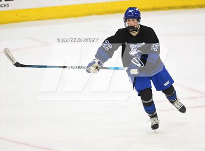 Thumbnail 3 in Darien vs. New Canaan (CIAC DI Semifinal) photogallery.