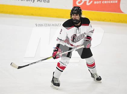 Thumbnail 3 in Darien vs. New Canaan (CIAC DI Semifinal) photogallery.