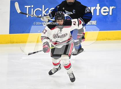 Thumbnail 1 in Darien vs. New Canaan (CIAC DI Semifinal) photogallery.