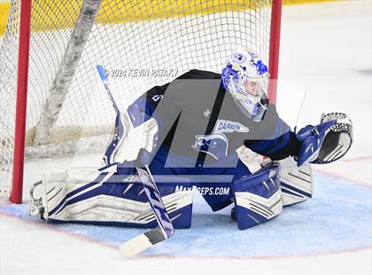 Thumbnail 1 in Darien vs. New Canaan (CIAC DI Semifinal) photogallery.