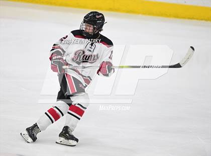 Thumbnail 2 in Darien vs. New Canaan (CIAC DI Semifinal) photogallery.