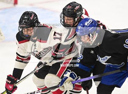 Thumbnail 2 in Darien vs. New Canaan (CIAC DI Semifinal) photogallery.