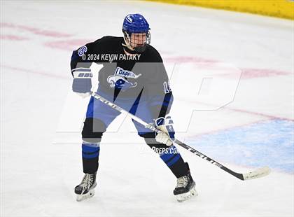 Thumbnail 3 in Darien vs. New Canaan (CIAC DI Semifinal) photogallery.