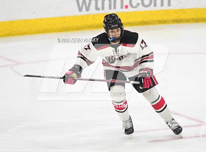 Thumbnail 1 in Darien vs. New Canaan (CIAC DI Semifinal) photogallery.