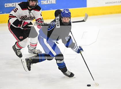 Thumbnail 3 in Darien vs. New Canaan (CIAC DI Semifinal) photogallery.