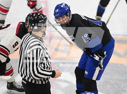 Thumbnail 2 in Darien vs. New Canaan (CIAC DI Semifinal) photogallery.