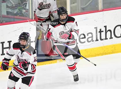 Thumbnail 2 in Darien vs. New Canaan (CIAC DI Semifinal) photogallery.
