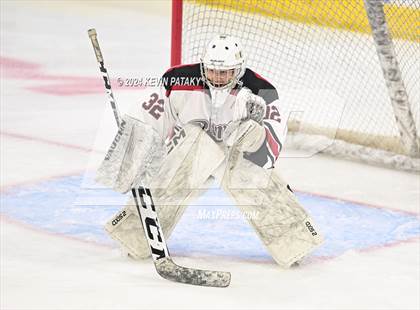 Thumbnail 3 in Darien vs. New Canaan (CIAC DI Semifinal) photogallery.
