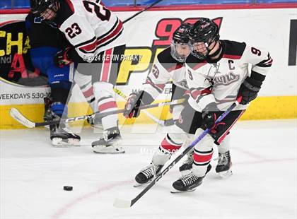 Thumbnail 2 in Darien vs. New Canaan (CIAC DI Semifinal) photogallery.