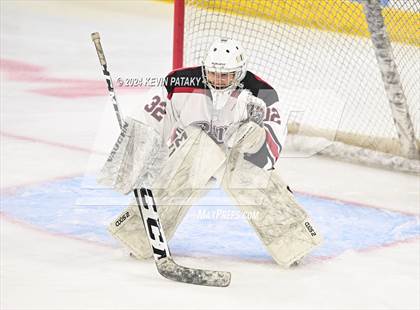 Thumbnail 2 in Darien vs. New Canaan (CIAC DI Semifinal) photogallery.