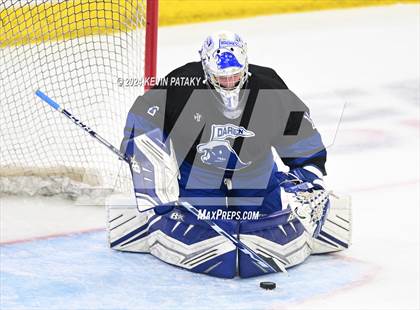 Thumbnail 2 in Darien vs. New Canaan (CIAC DI Semifinal) photogallery.
