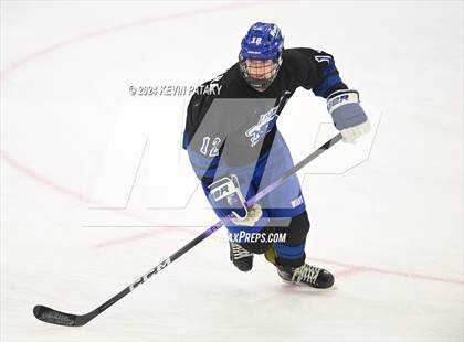 Thumbnail 2 in Darien vs. New Canaan (CIAC DI Semifinal) photogallery.