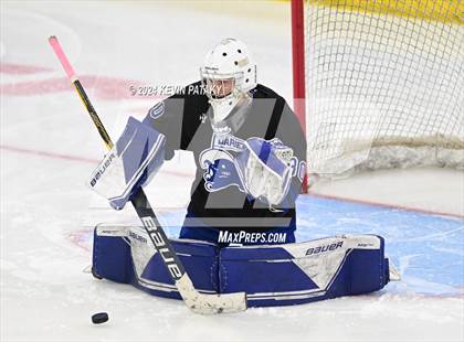 Thumbnail 2 in Darien vs. New Canaan (CIAC DI Semifinal) photogallery.