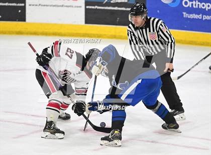 Thumbnail 3 in Darien vs. New Canaan (CIAC DI Semifinal) photogallery.