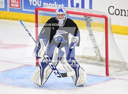Thumbnail 1 in Darien vs. New Canaan (CIAC DI Semifinal) photogallery.