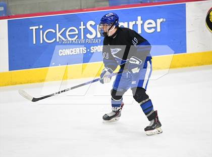 Thumbnail 1 in Darien vs. New Canaan (CIAC DI Semifinal) photogallery.