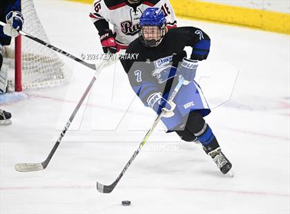 Thumbnail 2 in Darien vs. New Canaan (CIAC DI Semifinal) photogallery.