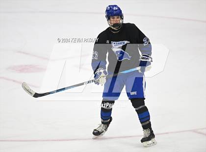 Thumbnail 3 in Darien vs. New Canaan (CIAC DI Semifinal) photogallery.