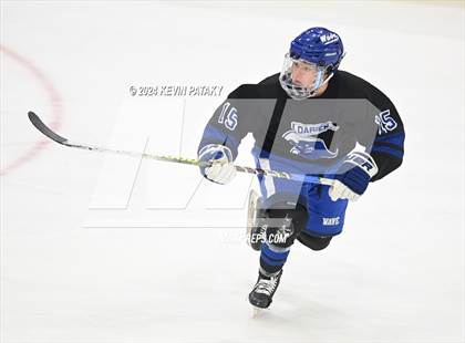 Thumbnail 2 in Darien vs. New Canaan (CIAC DI Semifinal) photogallery.