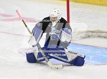 Thumbnail 1 in Darien vs. New Canaan (CIAC DI Semifinal) photogallery.