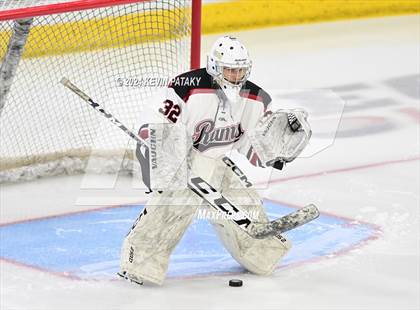 Thumbnail 3 in Darien vs. New Canaan (CIAC DI Semifinal) photogallery.