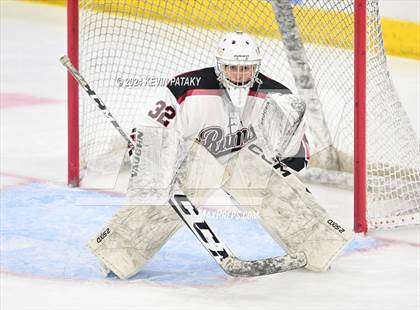 Thumbnail 2 in Darien vs. New Canaan (CIAC DI Semifinal) photogallery.