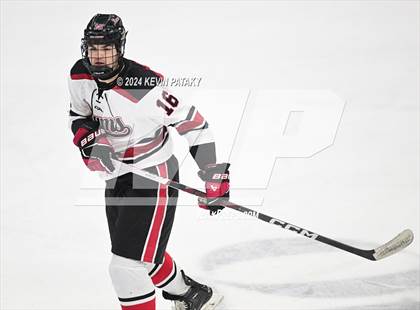 Thumbnail 2 in Darien vs. New Canaan (CIAC DI Semifinal) photogallery.