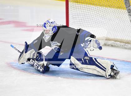 Thumbnail 3 in Darien vs. New Canaan (CIAC DI Semifinal) photogallery.
