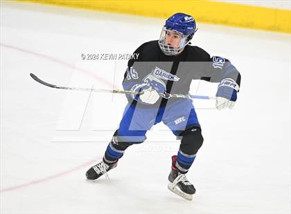 Thumbnail 2 in Darien vs. New Canaan (CIAC DI Semifinal) photogallery.