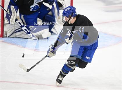 Thumbnail 2 in Darien vs. New Canaan (CIAC DI Semifinal) photogallery.