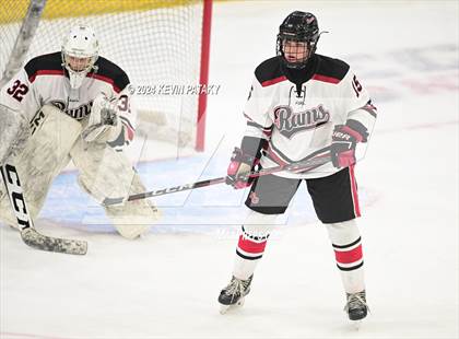 Thumbnail 2 in Darien vs. New Canaan (CIAC DI Semifinal) photogallery.