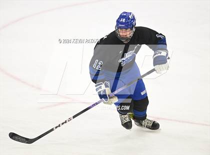 Thumbnail 3 in Darien vs. New Canaan (CIAC DI Semifinal) photogallery.