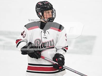 Thumbnail 3 in Darien vs. New Canaan (CIAC DI Semifinal) photogallery.