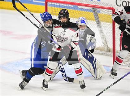 Thumbnail 1 in Darien vs. New Canaan (CIAC DI Semifinal) photogallery.