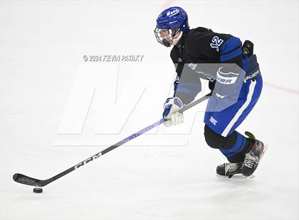 Thumbnail 3 in Darien vs. New Canaan (CIAC DI Semifinal) photogallery.