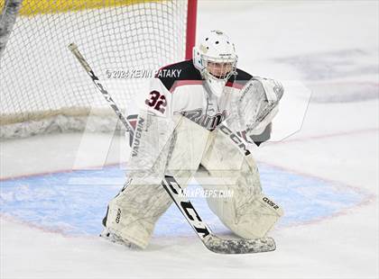 Thumbnail 3 in Darien vs. New Canaan (CIAC DI Semifinal) photogallery.