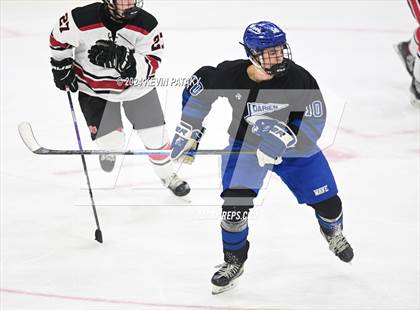 Thumbnail 2 in Darien vs. New Canaan (CIAC DI Semifinal) photogallery.