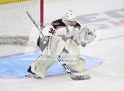 Thumbnail 1 in Darien vs. New Canaan (CIAC DI Semifinal) photogallery.