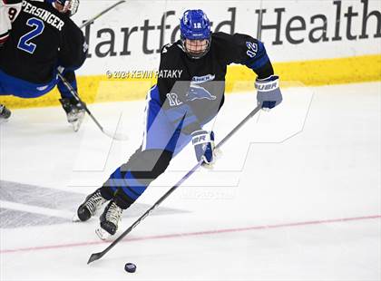 Thumbnail 3 in Darien vs. New Canaan (CIAC DI Semifinal) photogallery.