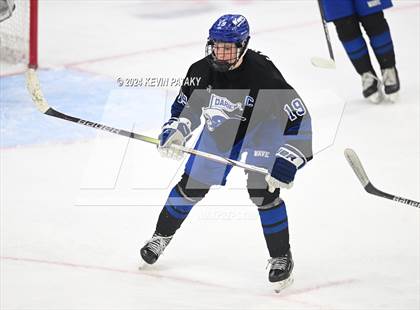 Thumbnail 3 in Darien vs. New Canaan (CIAC DI Semifinal) photogallery.