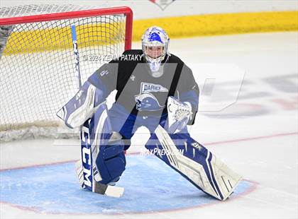 Thumbnail 3 in Darien vs. New Canaan (CIAC DI Semifinal) photogallery.