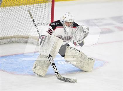 Thumbnail 1 in Darien vs. New Canaan (CIAC DI Semifinal) photogallery.