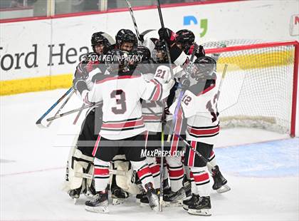 Thumbnail 2 in Darien vs. New Canaan (CIAC DI Semifinal) photogallery.