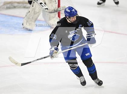 Thumbnail 2 in Darien vs. New Canaan (CIAC DI Semifinal) photogallery.