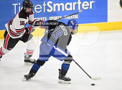 Thumbnail 2 in Darien vs. New Canaan (CIAC DI Semifinal) photogallery.
