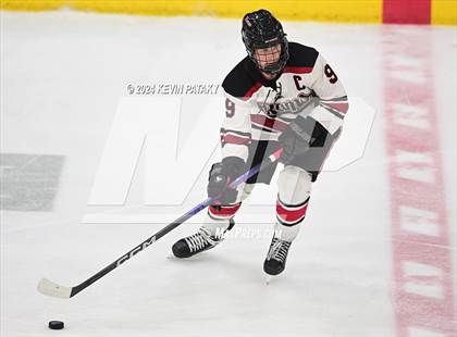 Thumbnail 2 in Darien vs. New Canaan (CIAC DI Semifinal) photogallery.