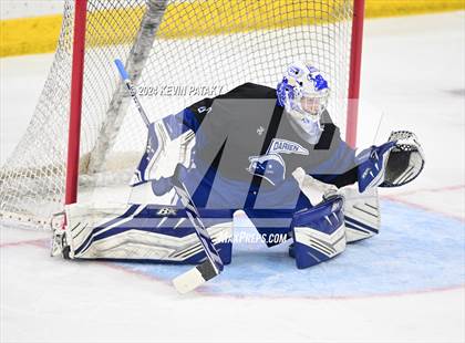 Thumbnail 3 in Darien vs. New Canaan (CIAC DI Semifinal) photogallery.