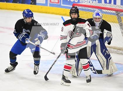 Thumbnail 2 in Darien vs. New Canaan (CIAC DI Semifinal) photogallery.